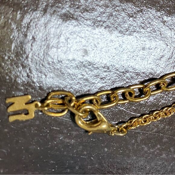 Nina Ricci Signed Gold Plated Necklace with Gold/Silver Logo Pendant/Crystals. - Picture 9 of 9